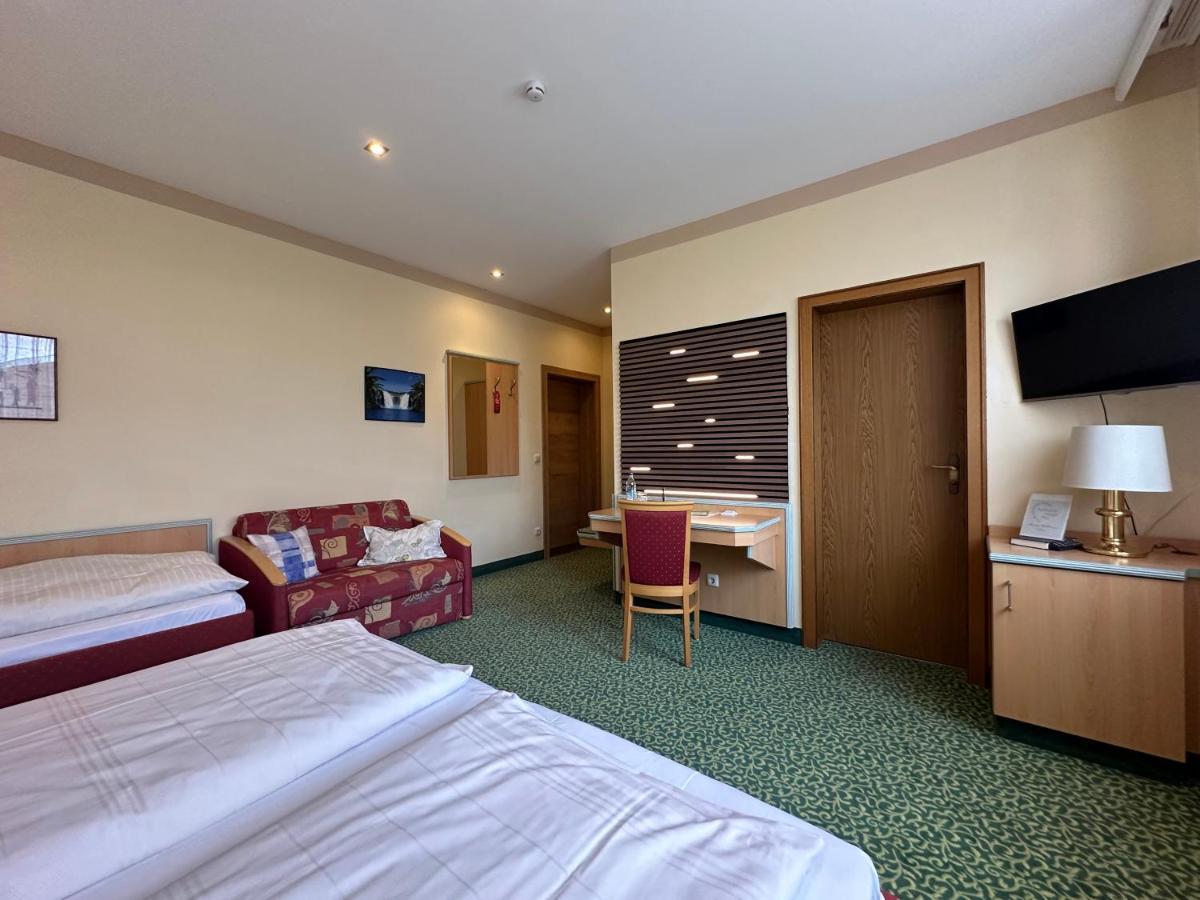 Rothsee Hotel Алерсберг Екстериор снимка