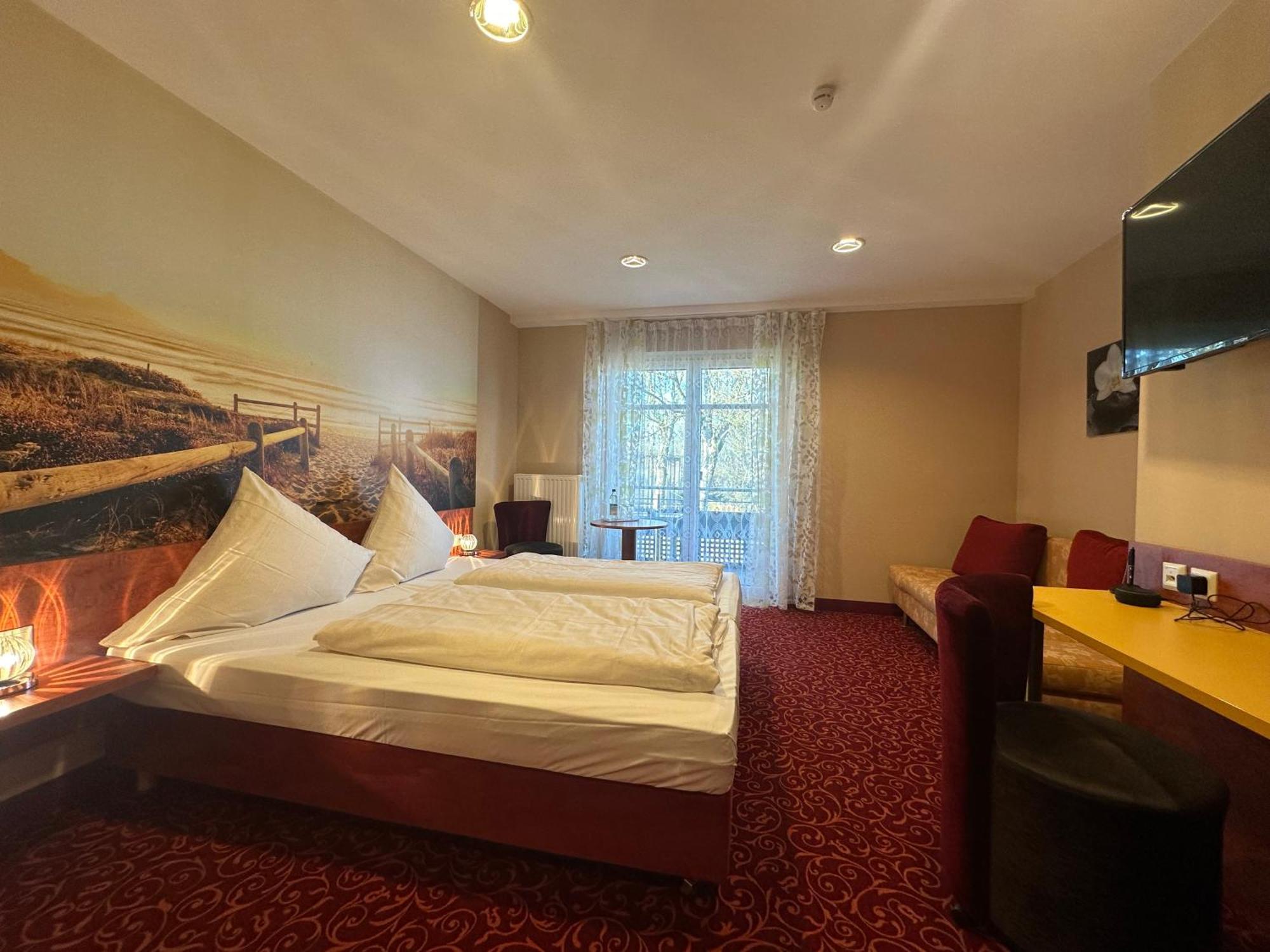 Rothsee Hotel Алерсберг Екстериор снимка