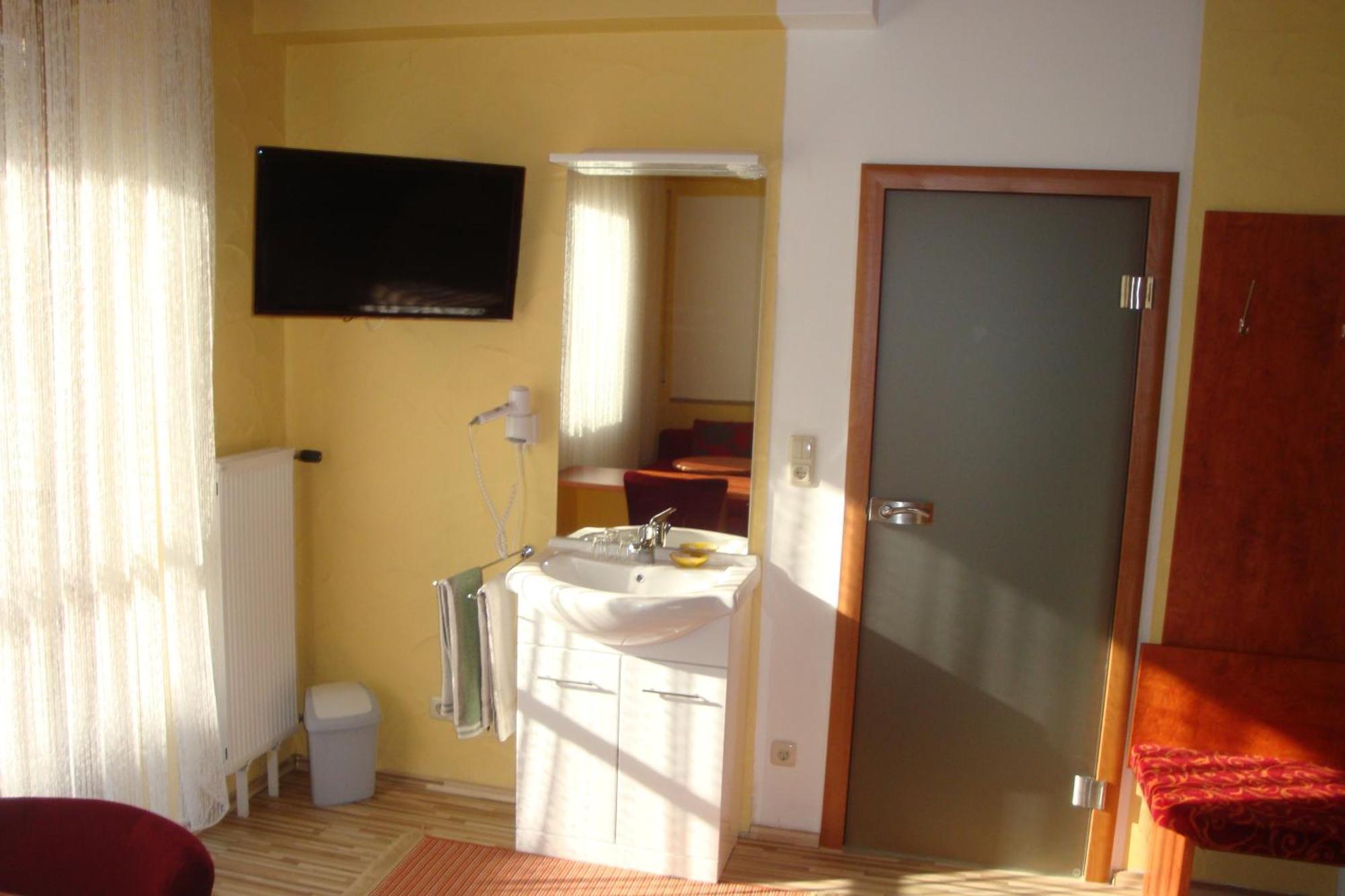Rothsee Hotel Алерсберг Екстериор снимка