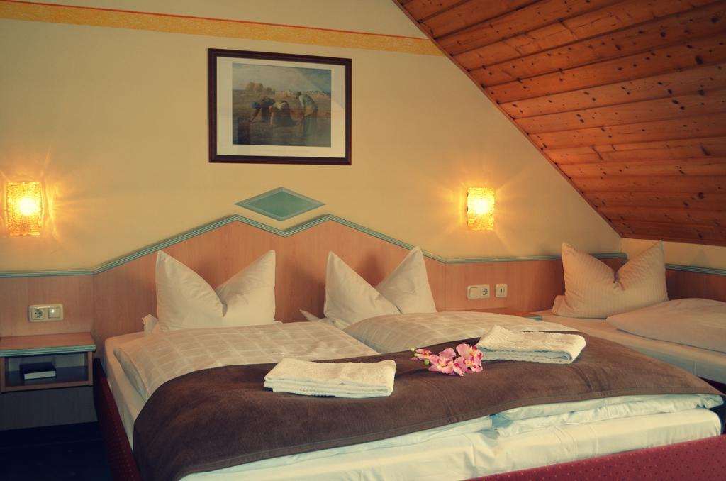 Rothsee Hotel Алерсберг Екстериор снимка