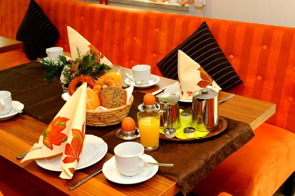 Rothsee Hotel Алерсберг Екстериор снимка