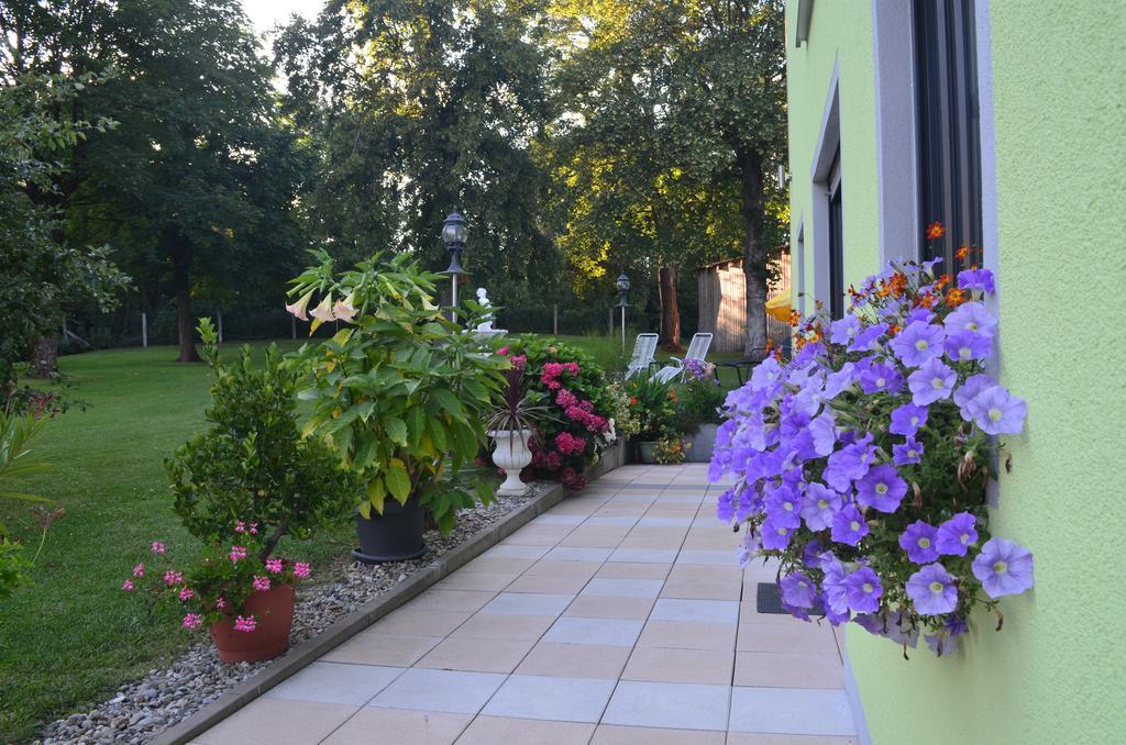 Rothsee Hotel Алерсберг Екстериор снимка