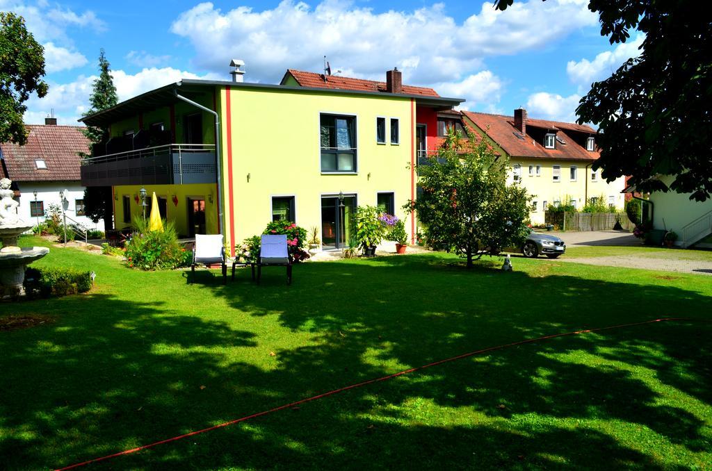 Rothsee Hotel Алерсберг Екстериор снимка